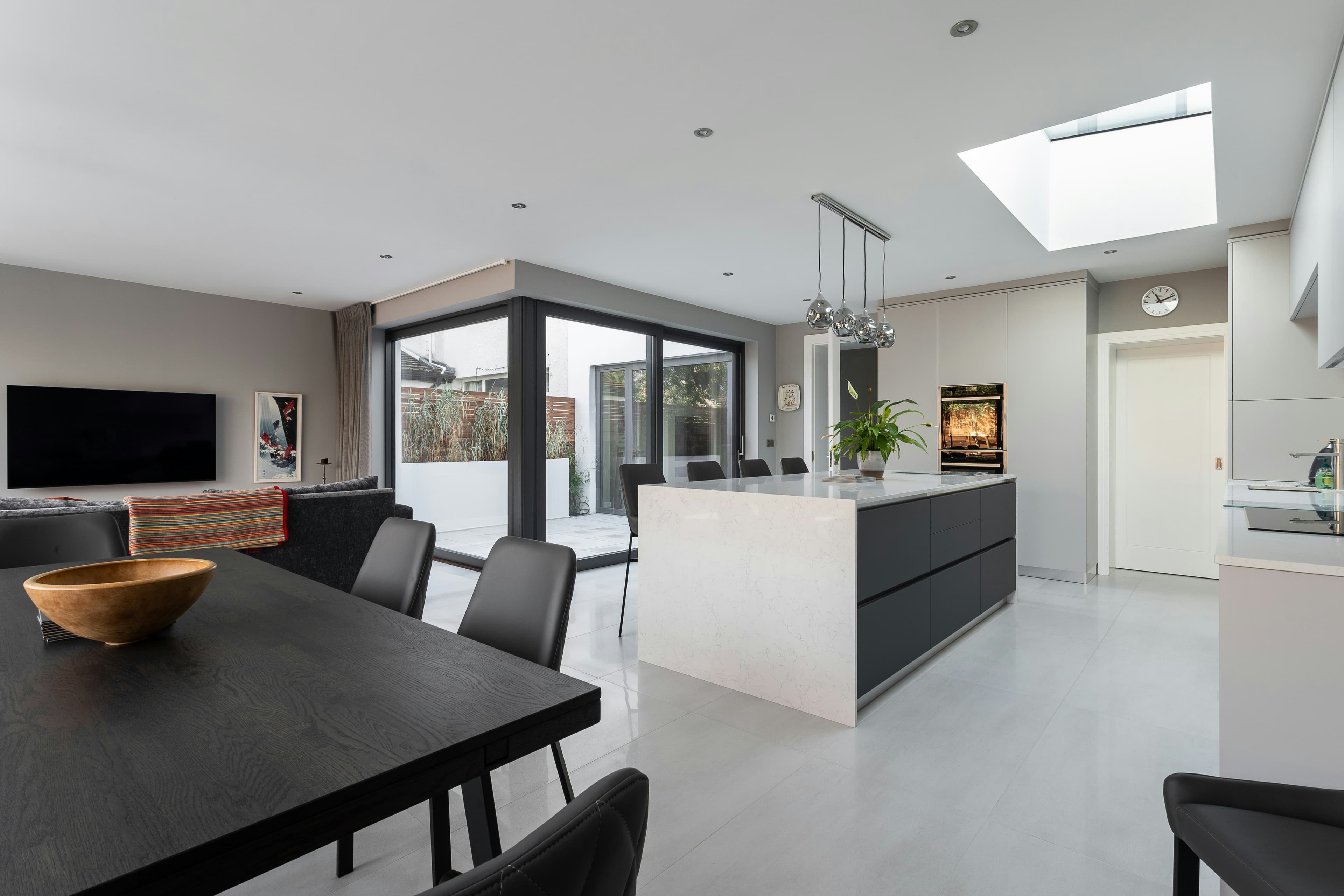 Grossformat-Fliesen in Wohnraum