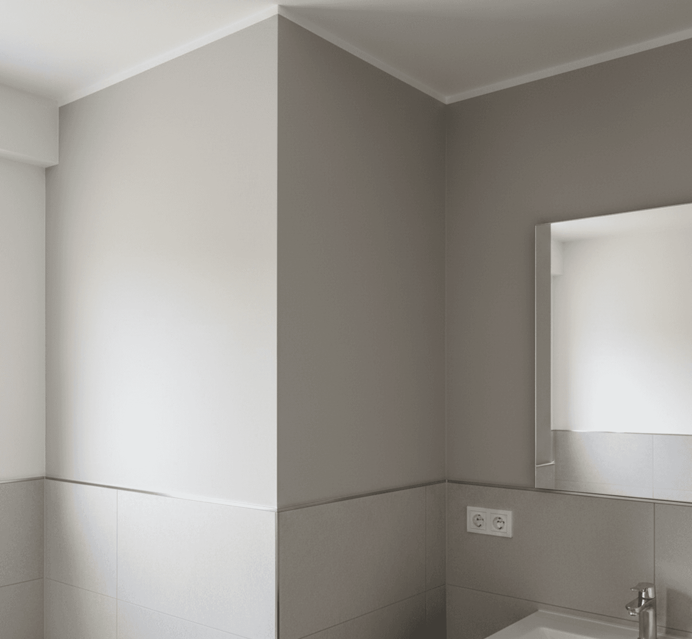 Sauber gestrichener Badbereich